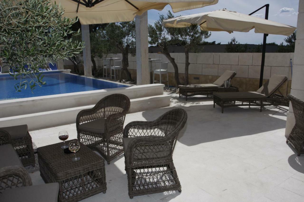 Villa Luce Mit Pool Макарська Номер фото